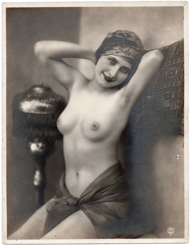 Studio paris femme - studio,