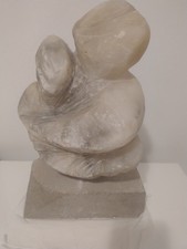 scultura bianca in alabastro 