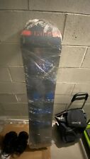 Snowboard con attacchi usato H 153/154