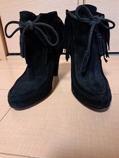 Stivaletti neri scamosciati