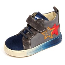 H3508 sneaker bimbo boy