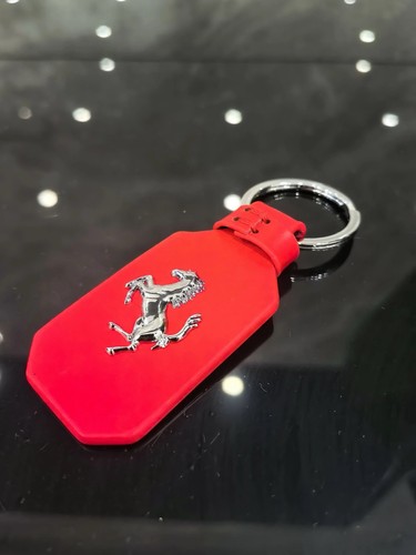 Ferrari rouge porte clés - rouge, en