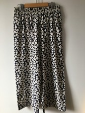 Pantaloni blu scuro a gamba