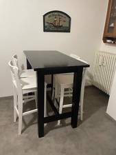 tavolo nero 126x70x105 con 4 sgabelli bianchi 101x40x40 ikea