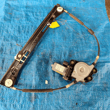 Alzacristallo elettr. porta