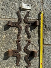 LOTTO 2 ANTICHE CERNIERE IN FERRO BATTUTO EPOCA 1700