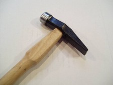 Martello manico in legno testa