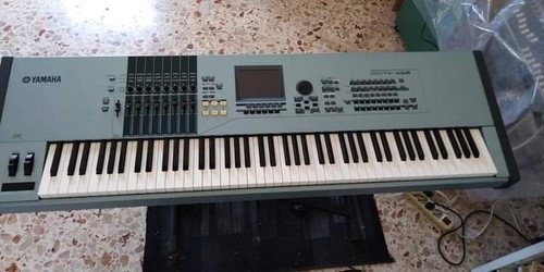 Yamaha xs8 stage - stage, in