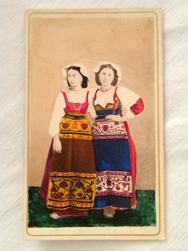 Donne costume della - in,