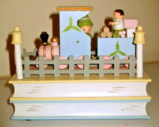 CARILLON TRENINO IN LEGNO 18X15X9.