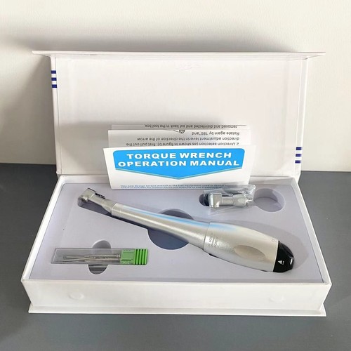 Nuovo kit impianto dentale