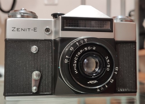 Reflex analogica zenit by - reflex, e