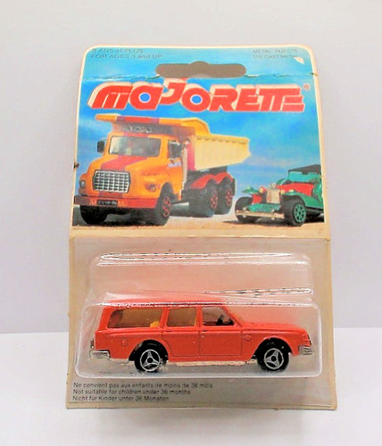 Extremely rare majorette - rare,