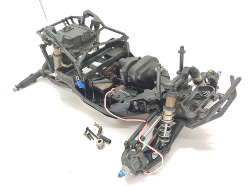 Raro axial yeti - axial, score
