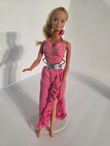 Twirly curls barbie - curls, 1982