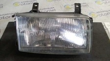 FRONT RIGHT HEADLIGHT /