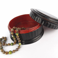 Antica scatola di latta