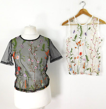 Pacchetto top in rete floreale