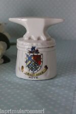 FLOREAT HOVA SOUVENIR VINTAGE IN CERAMICA AD INCUDINE  ANVIL CRESTED CHINA HOVE
