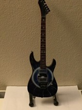 "Exclusive Miniature Guitar" Perfetta come da immagini,confezione integra 