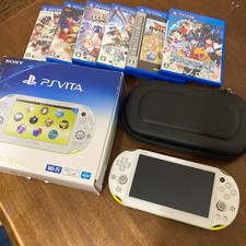 PS Vita PCH-2000 verde lime bianco in scatola + giochi