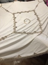 Copriletto matrimoniale ricamato a mano anni 30 dalle suore orsoline