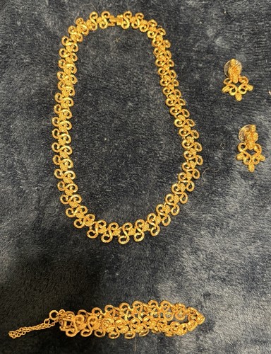 Collana girocollo orecchini - e,