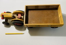 Trattore con carro in legno