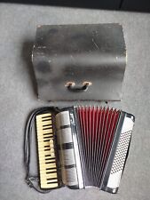 FISARMONICA SCANDALLI anni 40/50 in buone condizioni estetiche con valigia