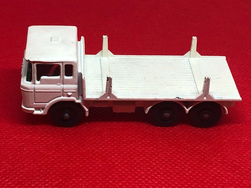 Vintage 1968 lesney england - lesney,