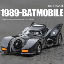 BATMAN 1:24 1989 Batmobile