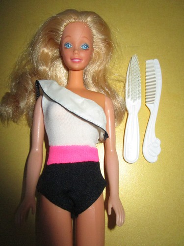 B1948 barbie bionda mattel - b1948),
