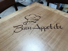 Tavolo Allungabile con Apertura a Libro - Marrone. Comprensivo Di 4 Sedie. 