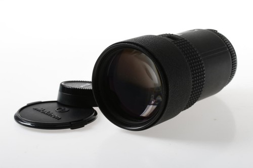 Nikon 180 8 - mm, f/2,8