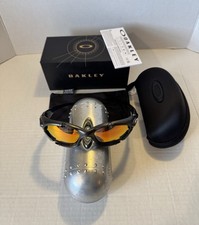 Oakley Plate Gunmetal Crystal