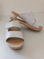 zoccoli sanitari  baldo 39 con molla ammortizzante