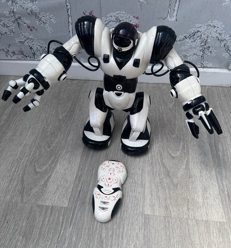 Wowwee robosapien robot - wowwee,