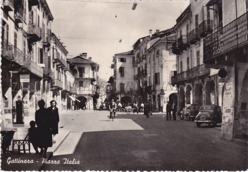 Gattinara piazza italia - gattinara,