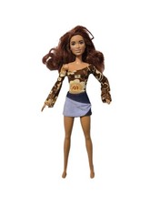 Barbie BAMBOLA FASHIONISTA ISPANICA AUBURN CAPELLI ROSSI ETNICA LATINA Redress quercia C190