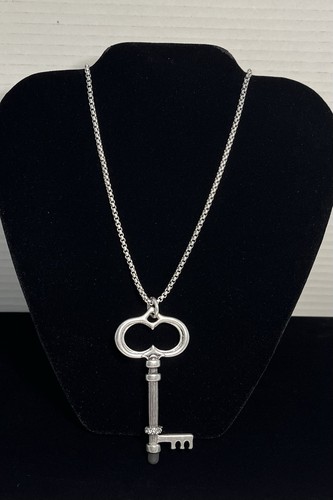 Collana con ciondolo - , chiave