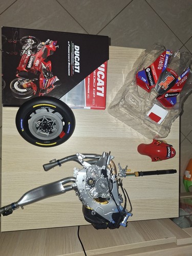 Ducati desmosedici motogp - ducati, gp