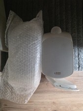 Due diffusori da libreria B&W