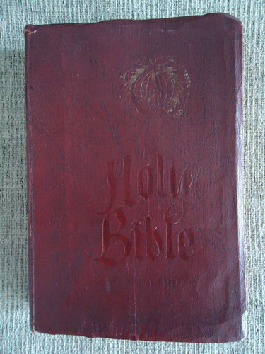 Holy bible giant print edition - bible,