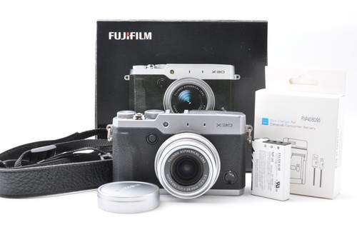 Fotocamera digitale compatta