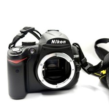 Nikon D5000 SOLO CORPO