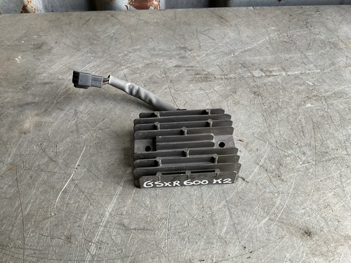 Regolatore tensione - tensione, /