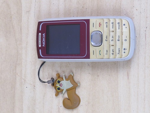 Vecchio telefono cellulare - vecchio,