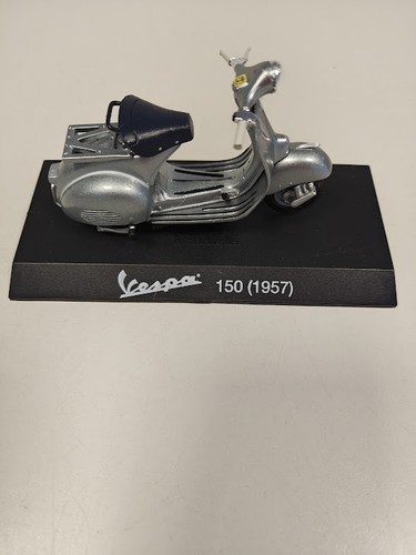 Modellino vespa 150 maisto - modellino,