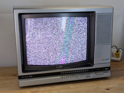 Sony 1714 trinitron crt - sony,