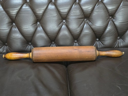 Vecchio rotolo pasta legno
